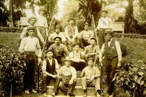 Groundskeepers/gardeners at Evergreen, 1916