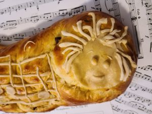 Challah shaped like the composer Beethoven